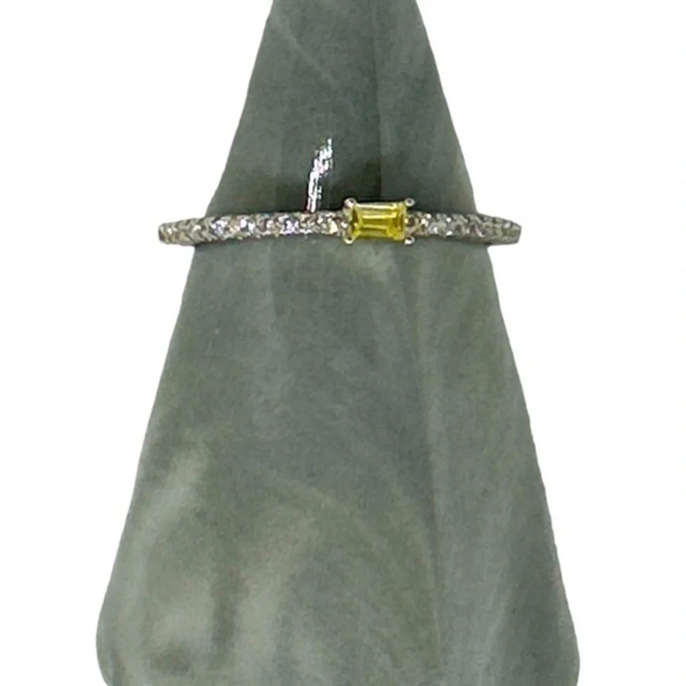 Silver yellow zircon ring .925 sterling silver size‎ 7
